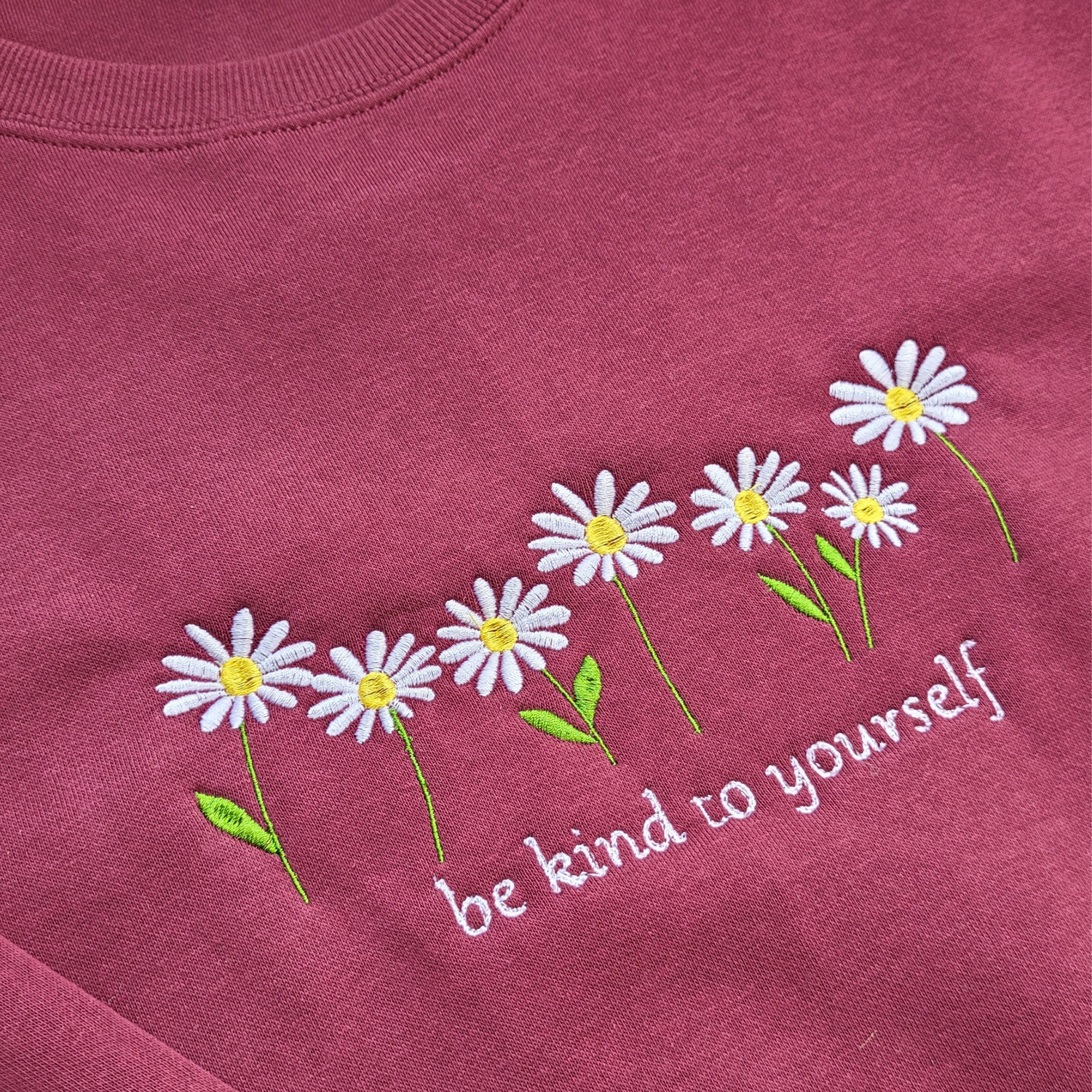 COLEÇÃO SELF LOVE ERA - BORDADOS QUE NUTREM A AUTOESTIMA