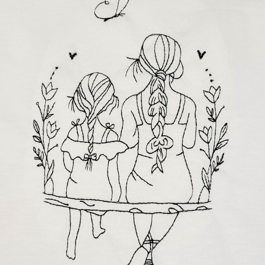 T-Shirt Bordada — MÃE E FILHA