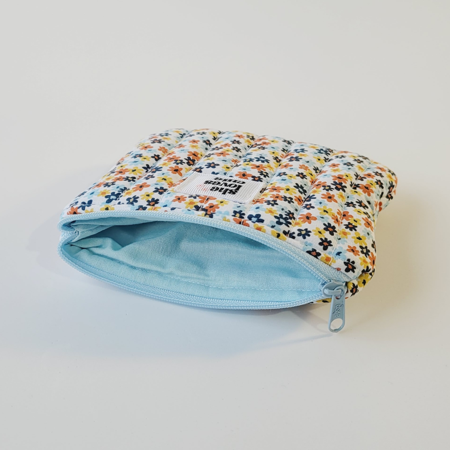 MINI POUCH DAISY - A NOVA MINI BOLSA MULTIUSOS