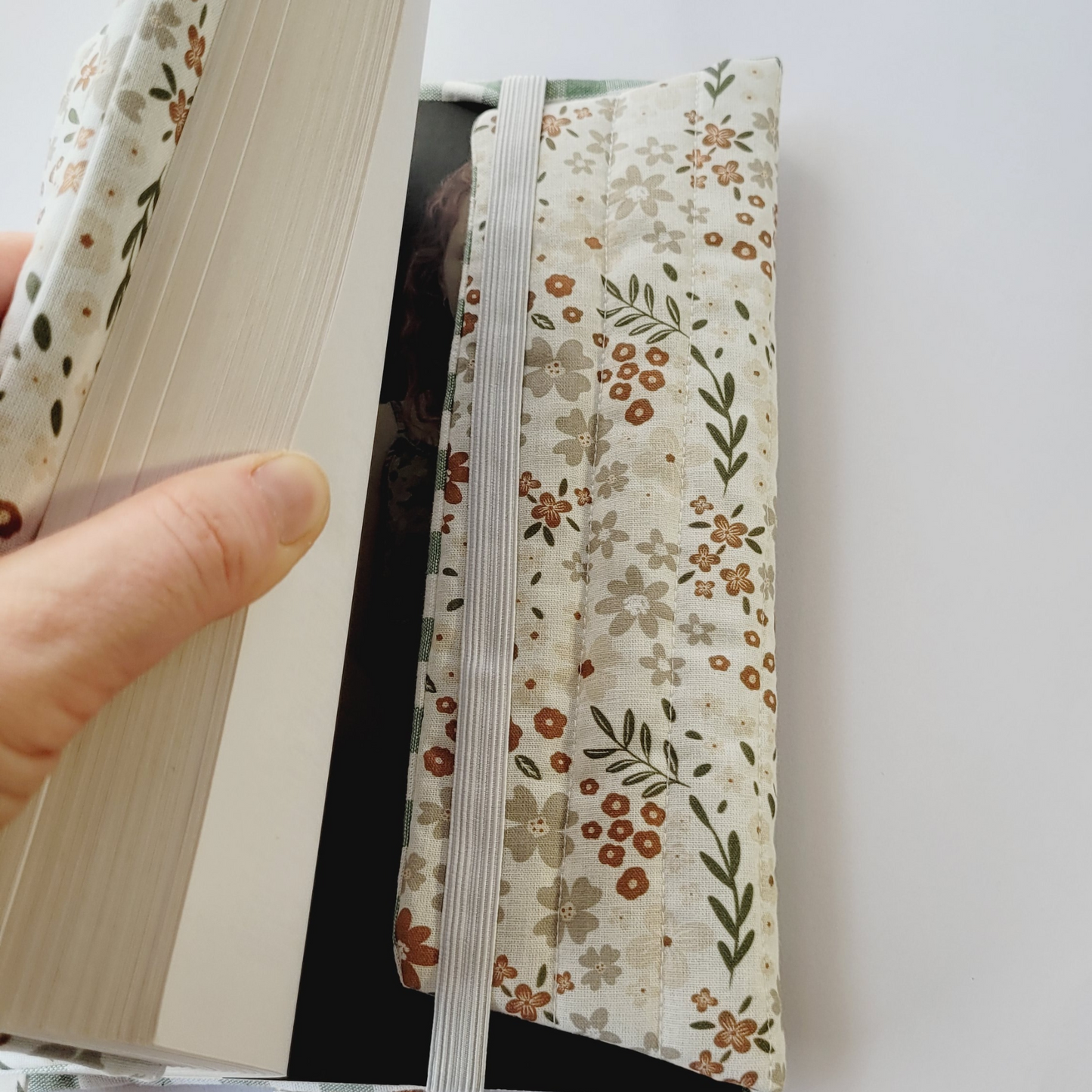 Capa de livro ajustável Luisa